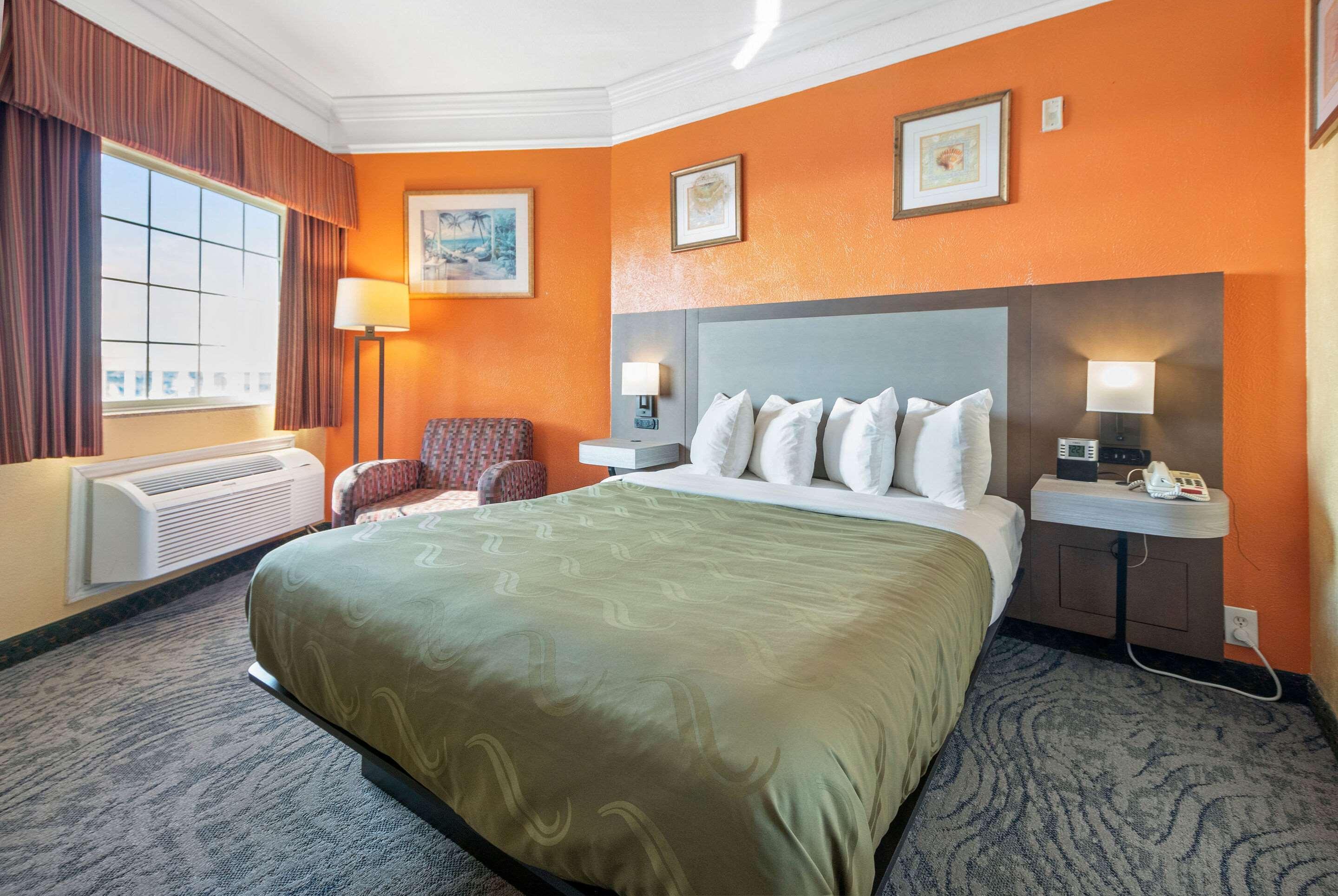 Quality Inn & Suites Galveston - Beachfront Esterno foto