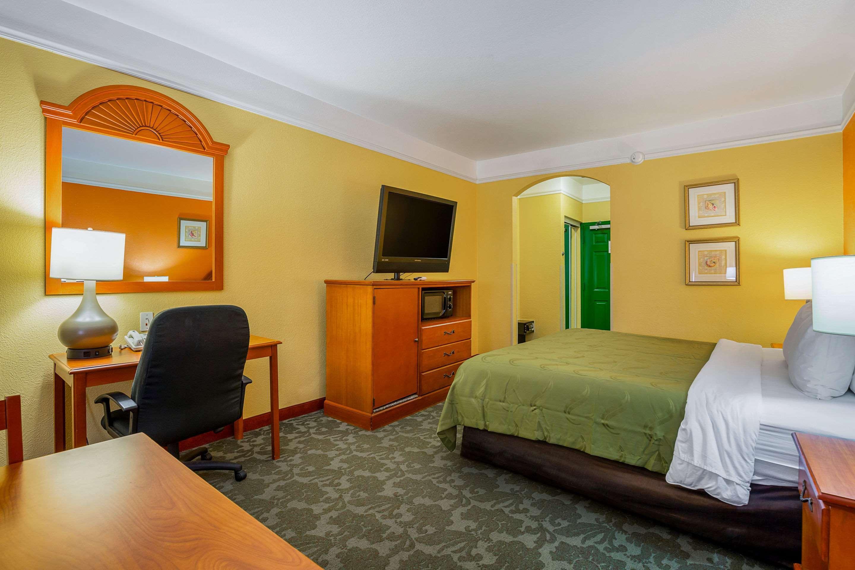 Quality Inn & Suites Galveston - Beachfront Esterno foto