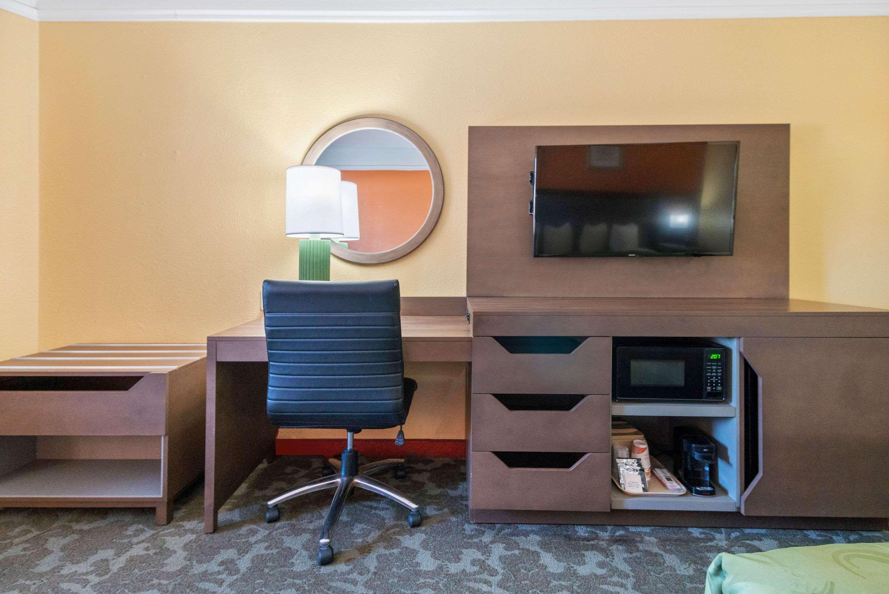 Quality Inn & Suites Galveston - Beachfront Esterno foto