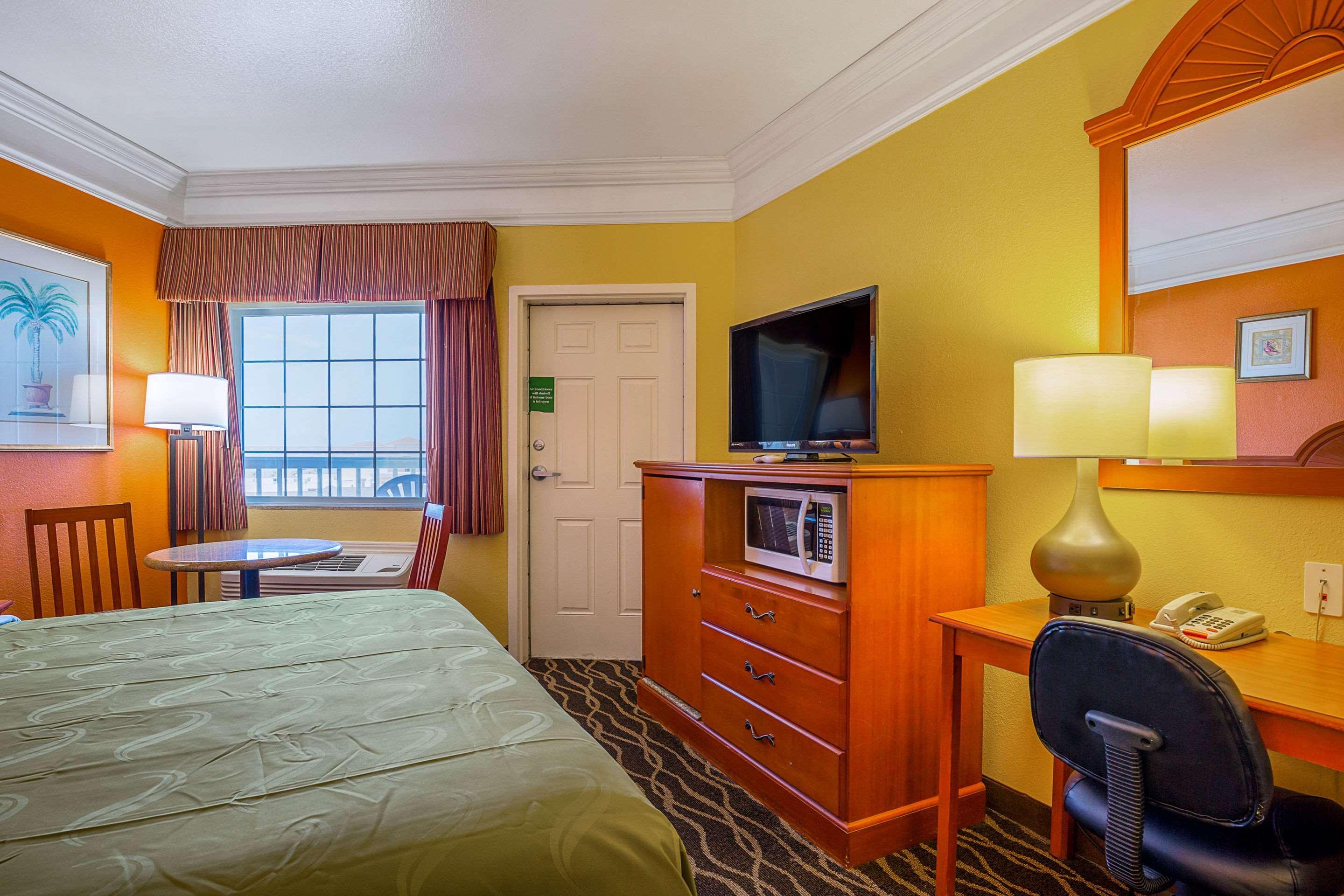 Quality Inn & Suites Galveston - Beachfront Esterno foto