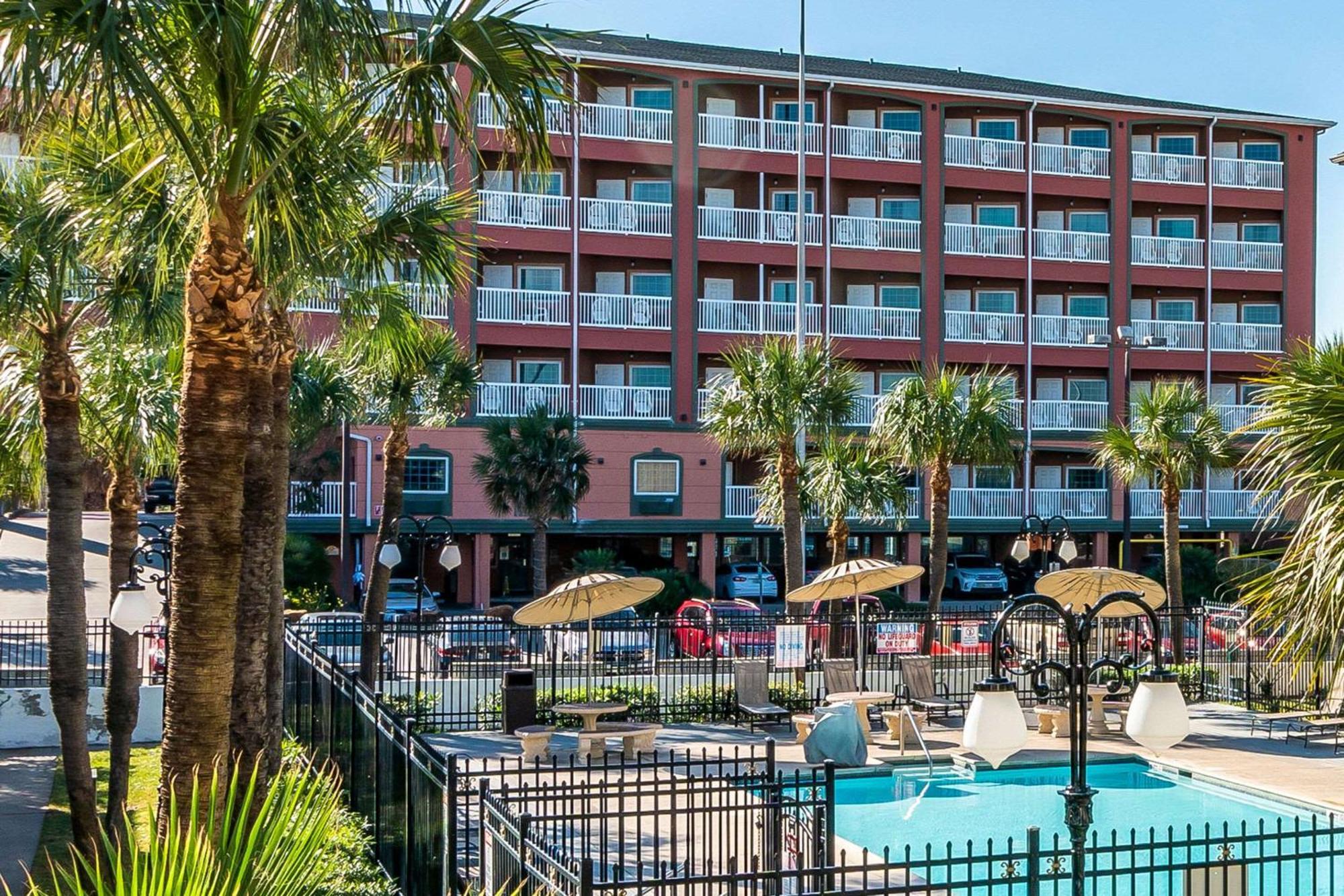 Quality Inn & Suites Galveston - Beachfront Esterno foto