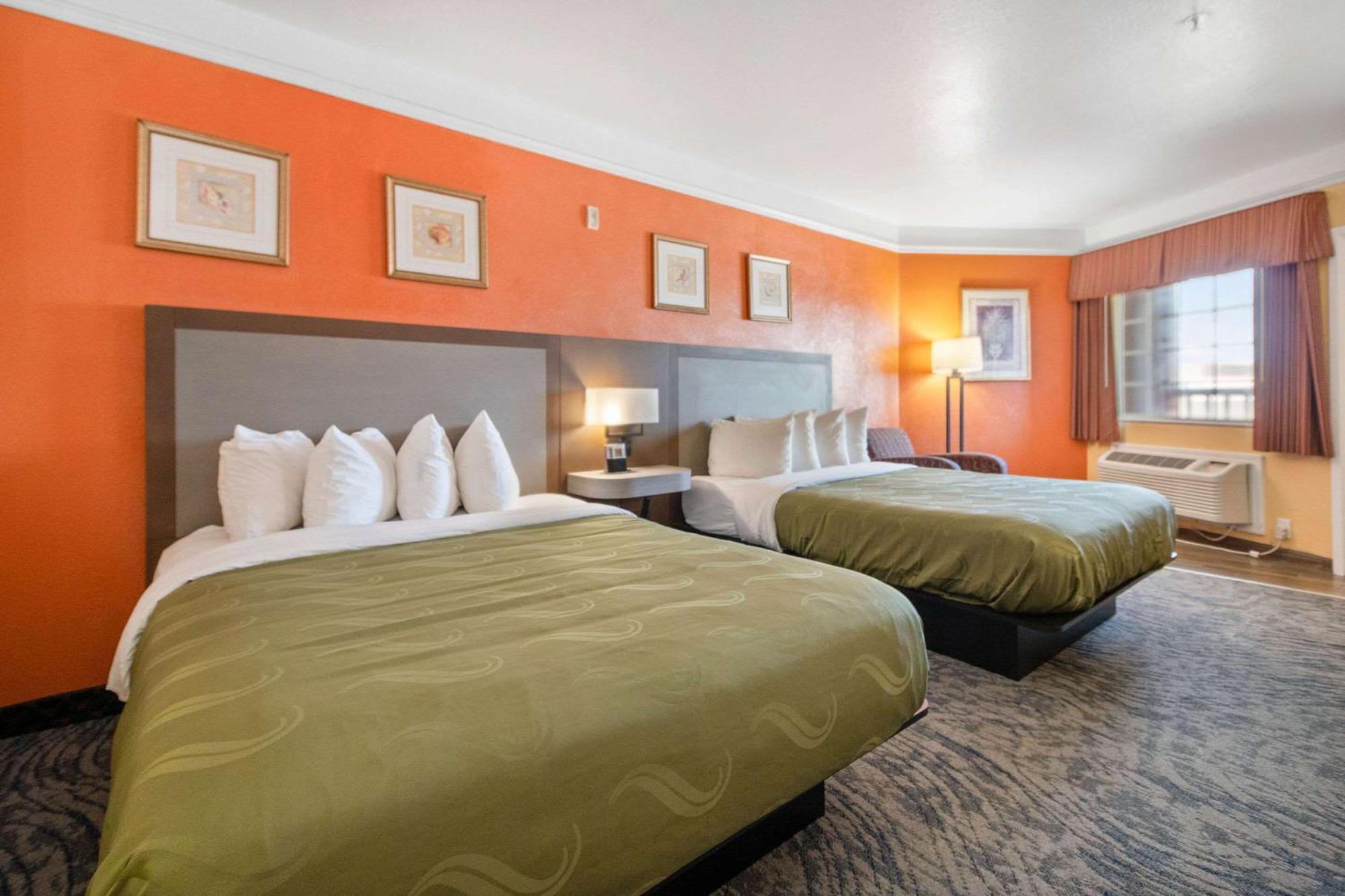Quality Inn & Suites Galveston - Beachfront Esterno foto