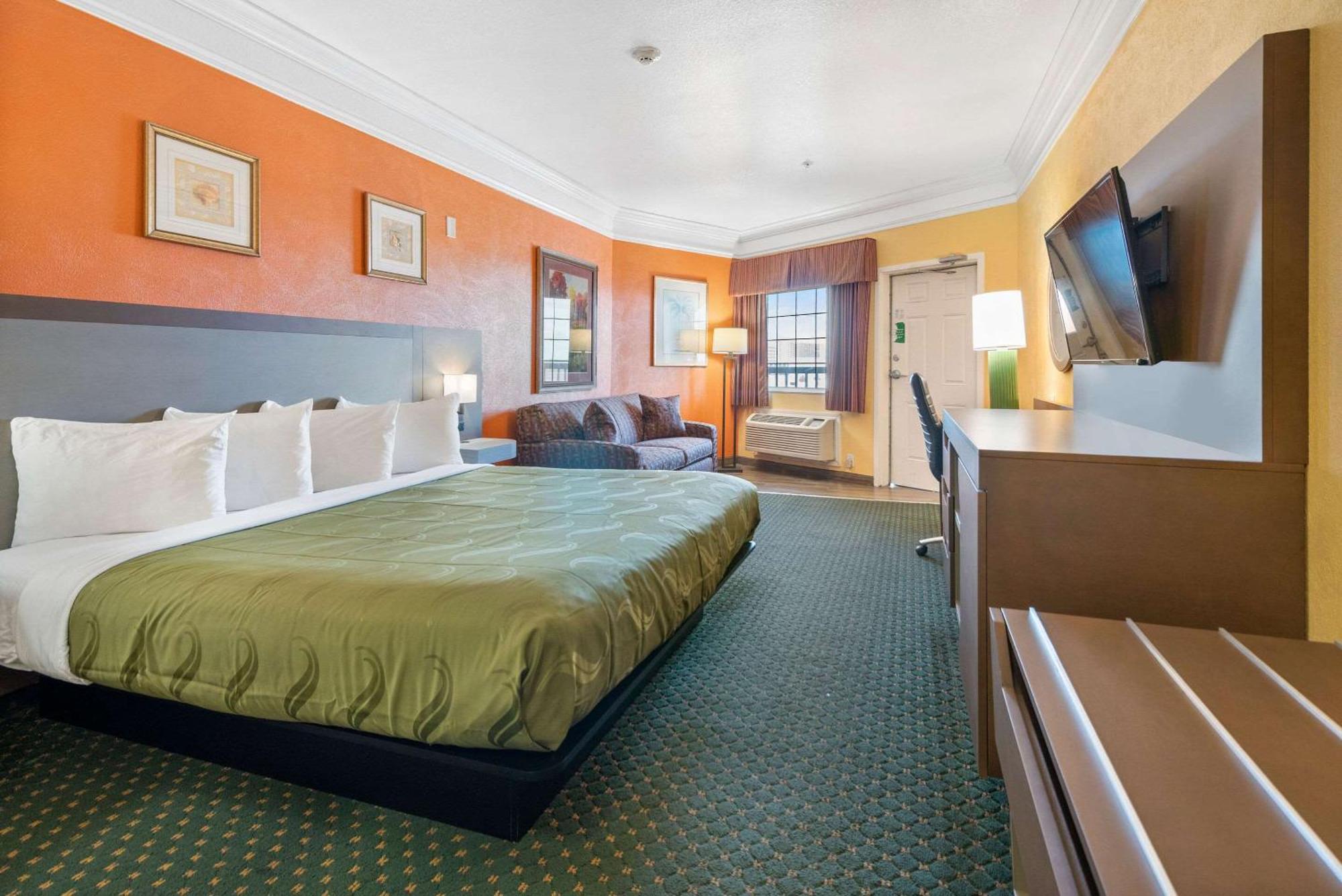 Quality Inn & Suites Galveston - Beachfront Esterno foto