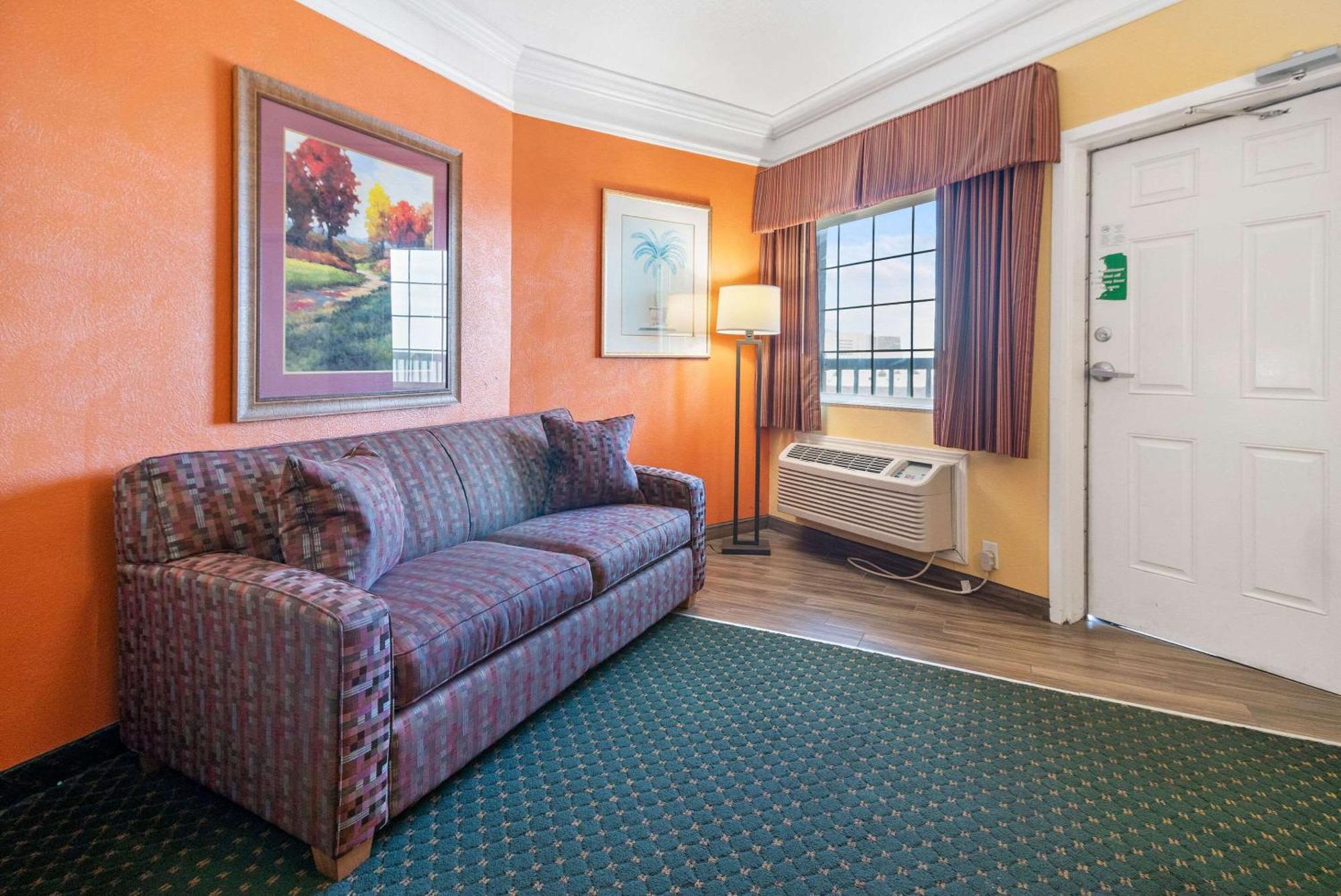 Quality Inn & Suites Galveston - Beachfront Esterno foto