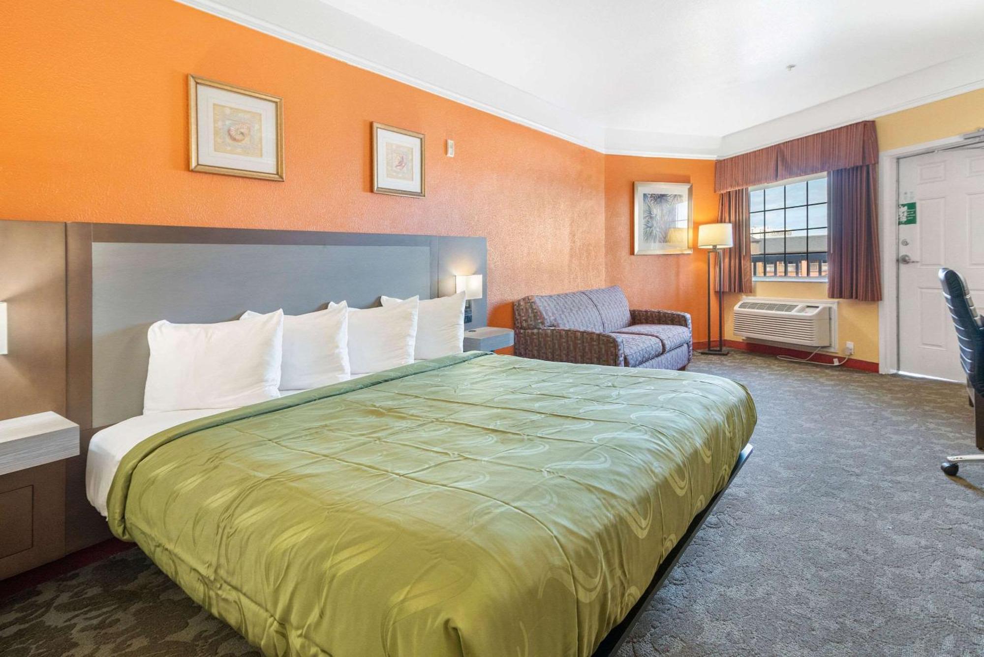 Quality Inn & Suites Galveston - Beachfront Esterno foto