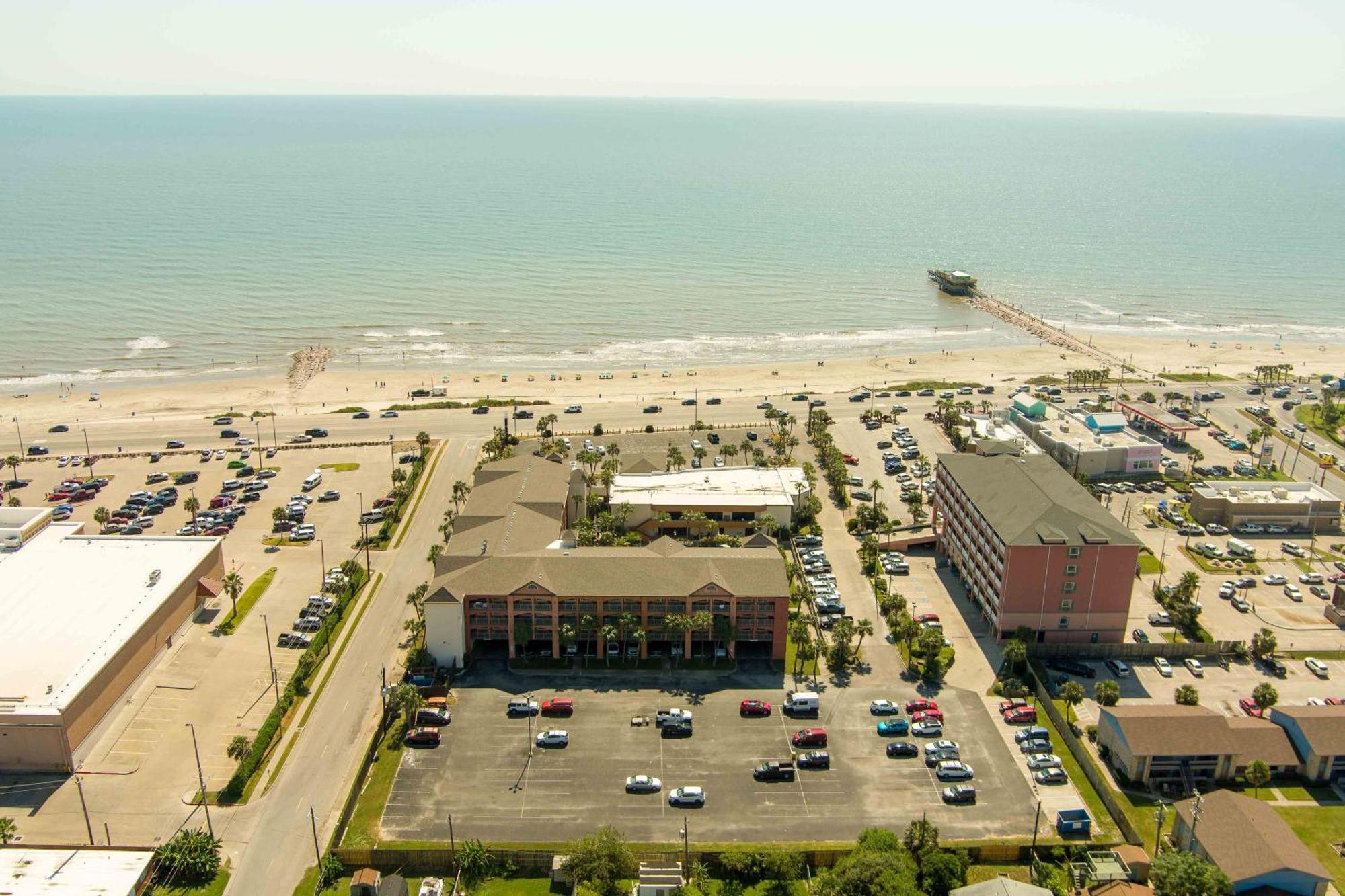 Quality Inn & Suites Galveston - Beachfront Esterno foto